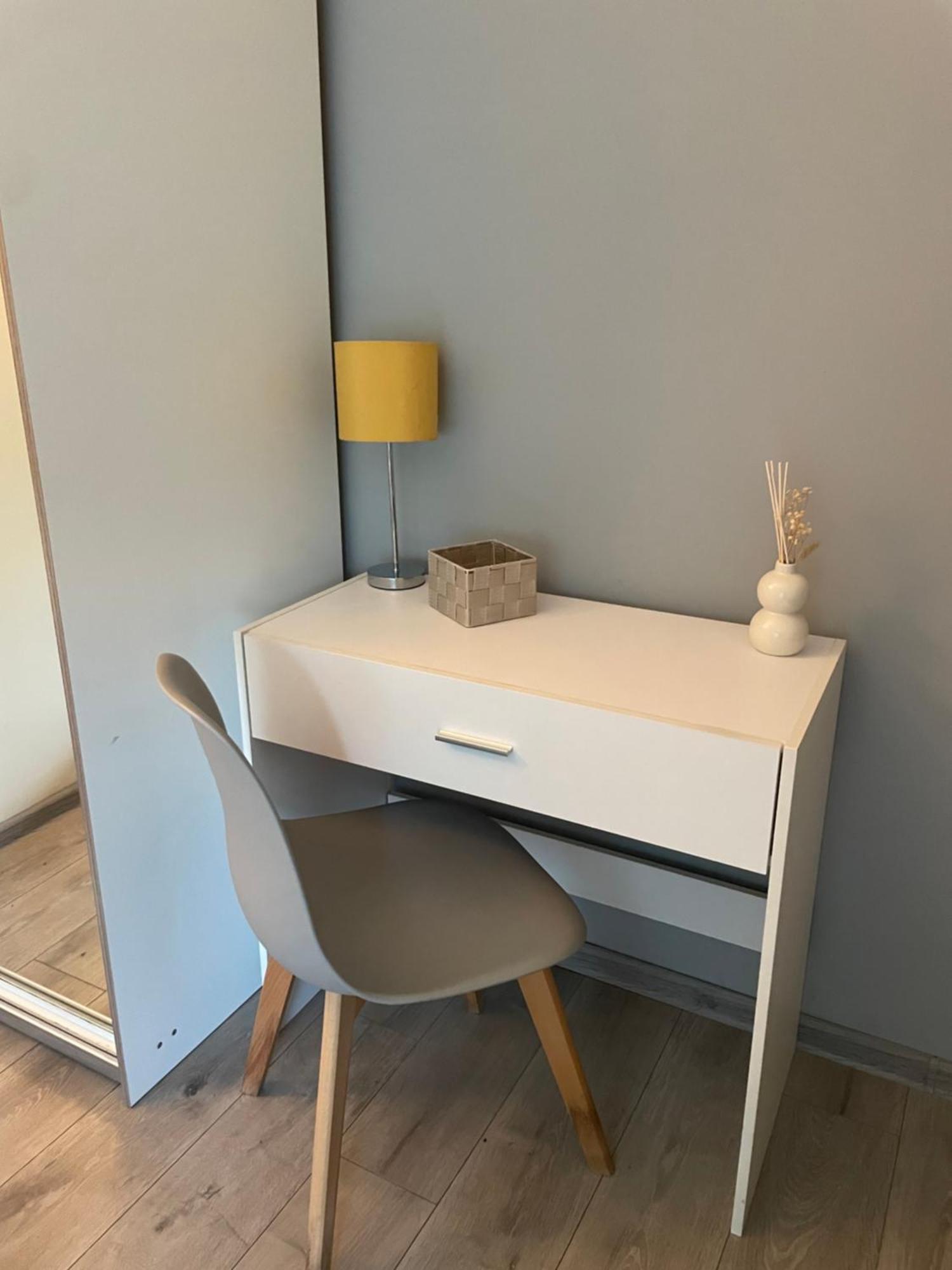 Stunning Spacious One Bedroom Haven Habitación en casa particular Coventry