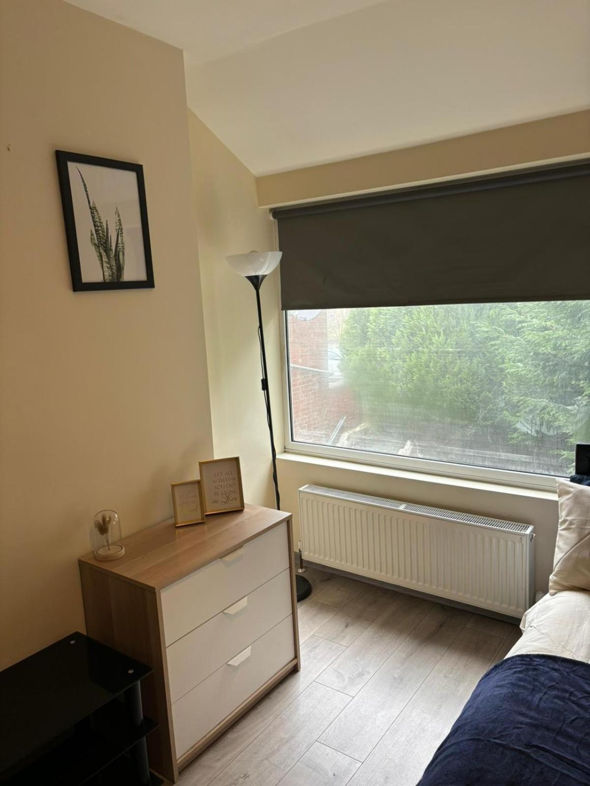 Stunning Spacious One Bedroom Haven Habitación en casa particular Coventry
